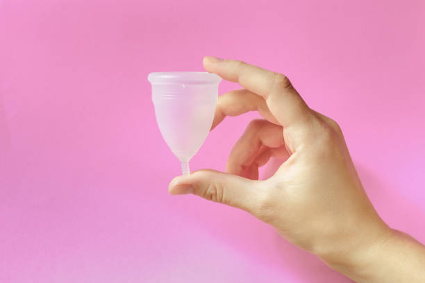 una copa menstrual mediana